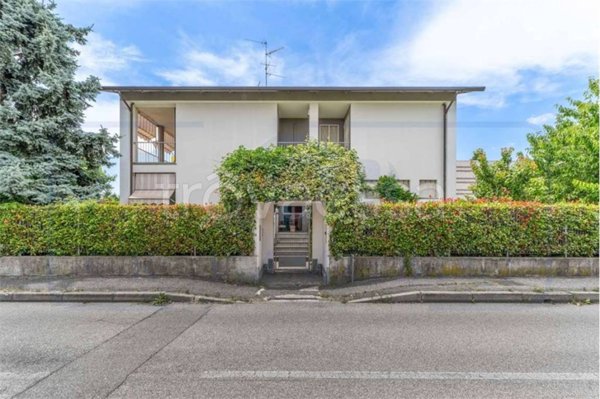 casa indipendente in vendita a Bollate