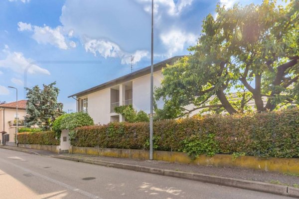 casa indipendente in vendita a Bollate