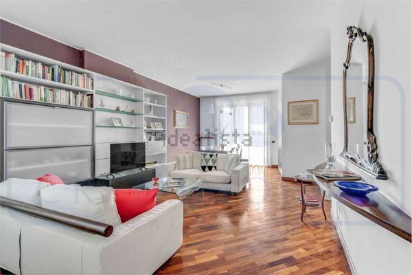 casa indipendente in vendita a Bollate