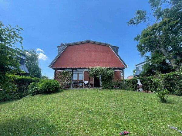casa indipendente in vendita a Bollate in zona Cassina Nuova