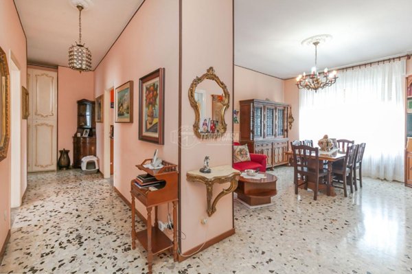 appartamento in vendita a Bollate