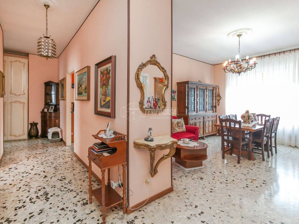 appartamento in vendita a Bollate