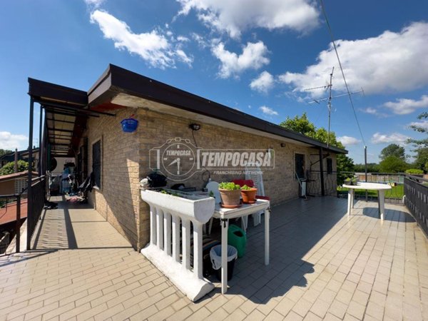 appartamento in vendita a Bollate in zona Cassina Nuova