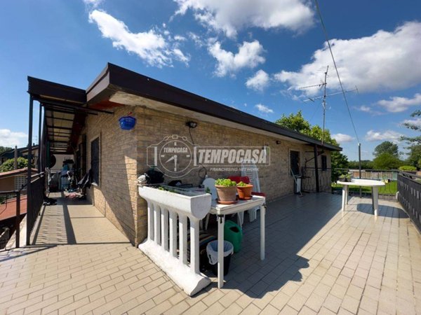 appartamento in vendita a Bollate in zona Cassina Nuova