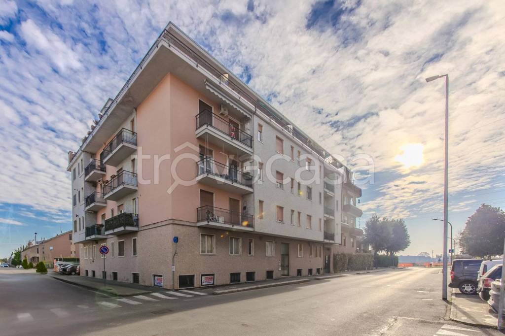 appartamento in vendita a Bollate