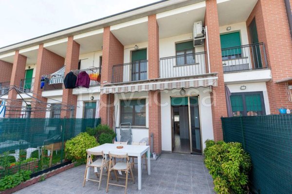 casa indipendente in vendita a Bollate in zona Cassina Nuova