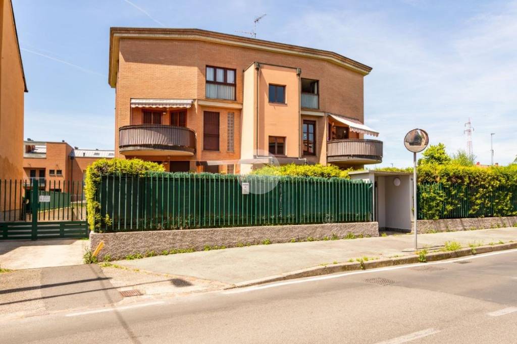 appartamento in vendita a Bollate in zona Cassina Nuova