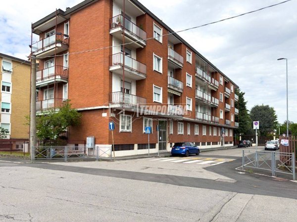 appartamento in vendita a Bollate in zona Cassina Nuova