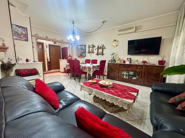 casa indipendente in vendita a Bollate in zona Cassina Nuova