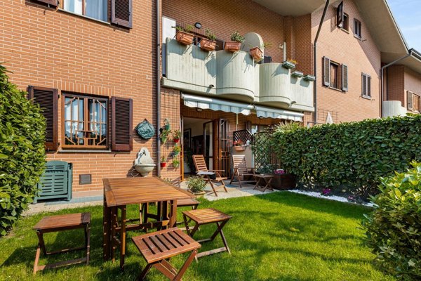 casa indipendente in vendita a Bollate