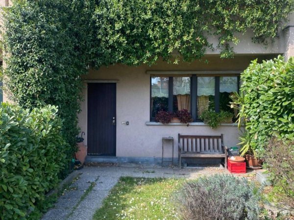 casa indipendente in vendita a Bollate in zona Cassina Nuova