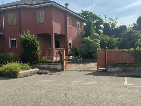 casa indipendente in vendita a Bollate