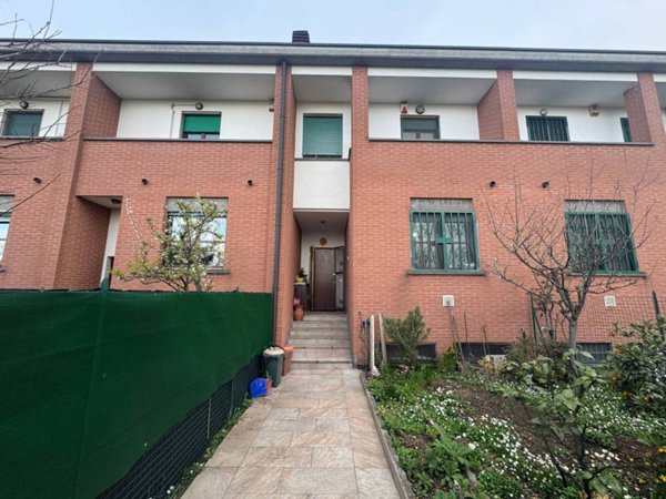 casa indipendente in vendita a Bollate in zona Cassina Nuova