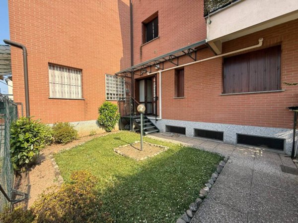 appartamento in vendita a Bollate in zona Cassina Nuova