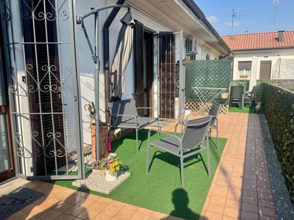 appartamento in vendita a Bollate in zona Cassina Nuova
