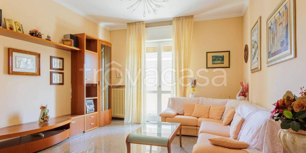 appartamento in vendita a Bollate in zona Cassina Nuova