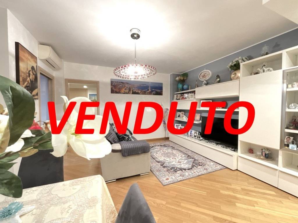appartamento in vendita a Bollate
