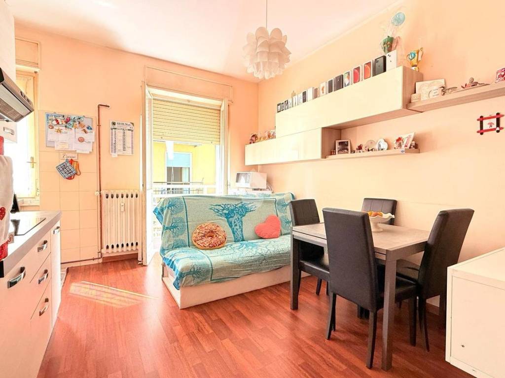 appartamento in vendita a Bollate in zona Cassina Nuova