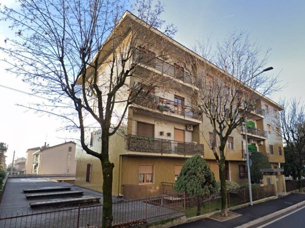 appartamento in vendita a Bollate in zona Cassina Nuova