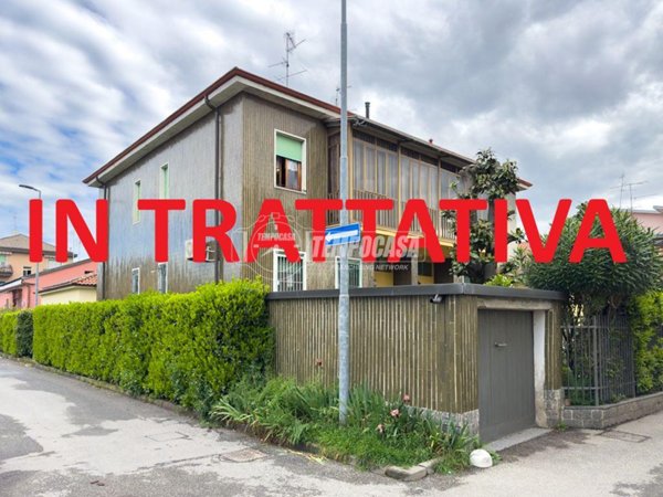 appartamento in vendita a Bollate in zona Cassina Nuova