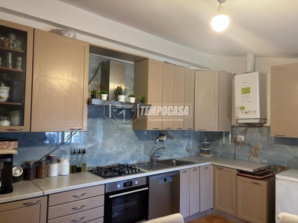 appartamento in vendita a Bollate in zona Cassina Nuova