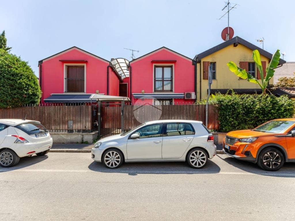 appartamento in vendita a Bollate in zona Cassina Nuova