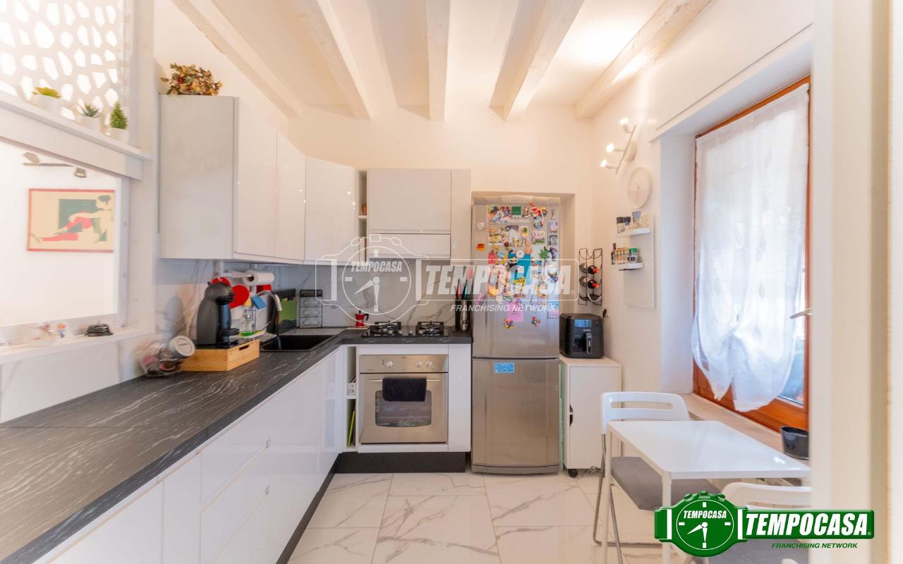 appartamento in vendita a Bollate in zona Ospiate