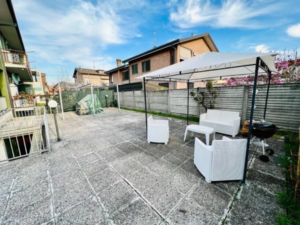appartamento in vendita a Bollate in zona Cassina Nuova
