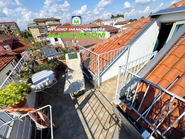 appartamento in vendita a Bollate in zona Cassina Nuova