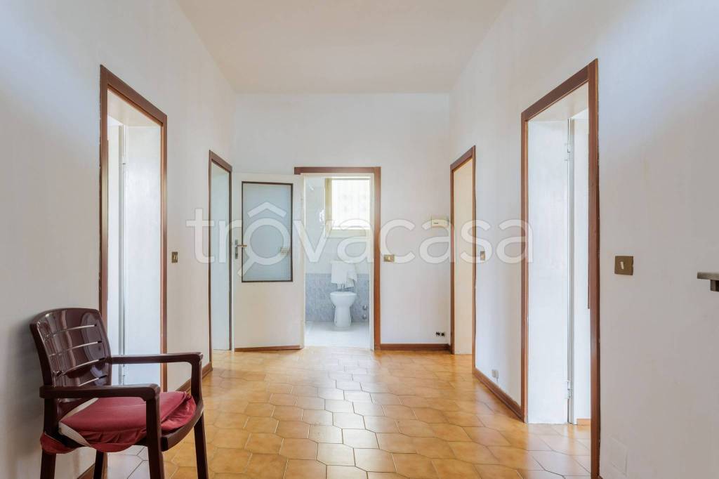 appartamento in vendita a Bollate in zona Cassina Nuova