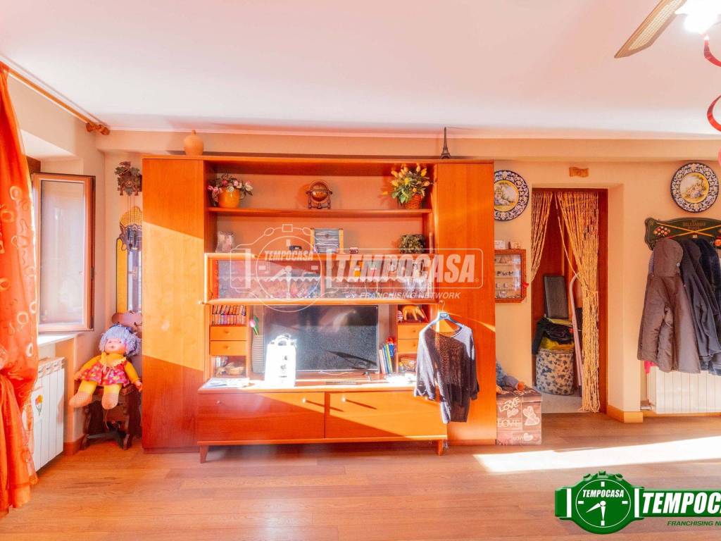 appartamento in vendita a Bollate in zona Ospiate