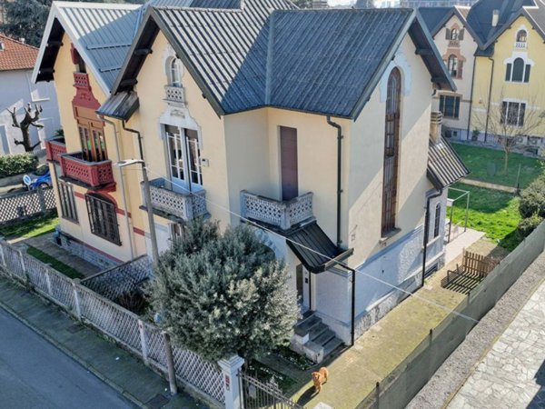 casa indipendente in vendita a Bollate