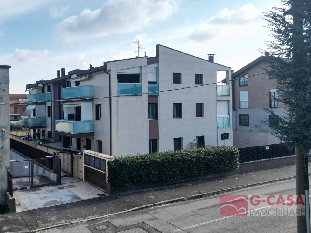 appartamento in vendita a Bollate in zona Cassina Nuova