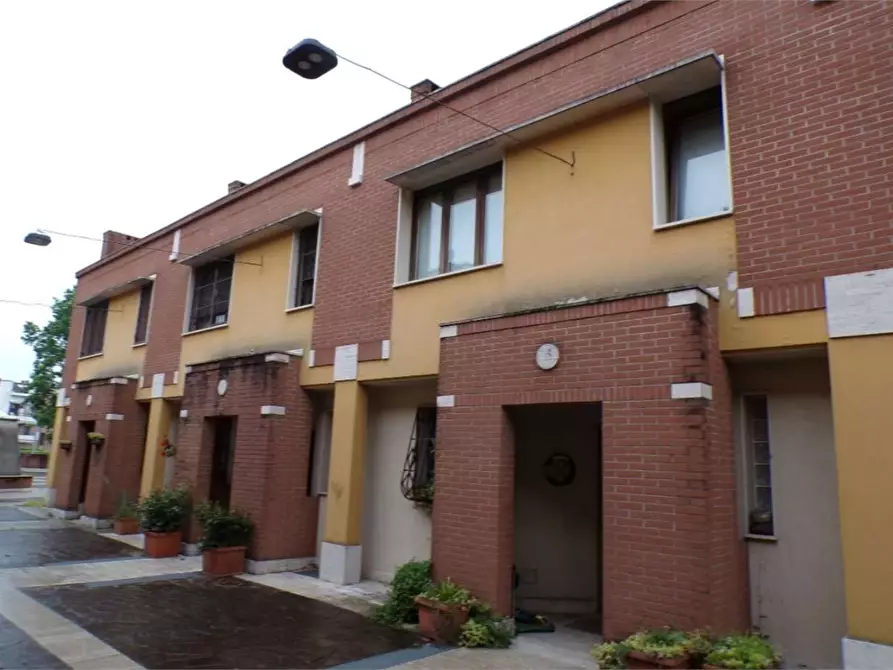 casa indipendente in vendita a Bollate