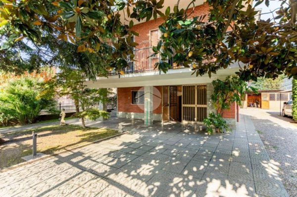 casa indipendente in vendita a Bollate