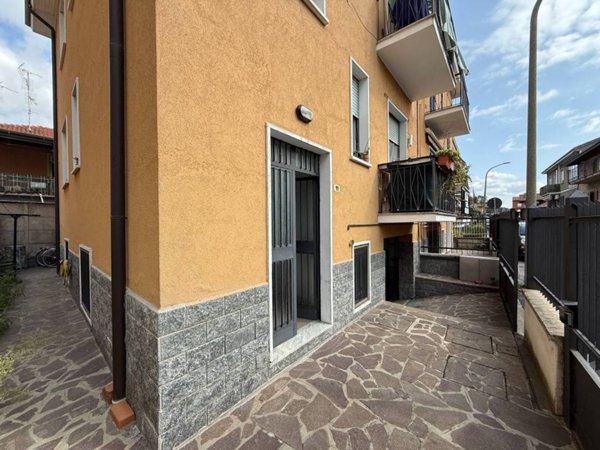 appartamento in vendita a Bollate in zona Cassina Nuova