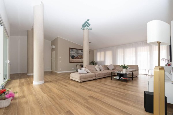 appartamento in vendita a Bollate in zona Cassina Nuova