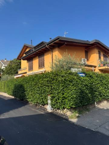 appartamento in vendita a Bollate in zona Cassina Nuova