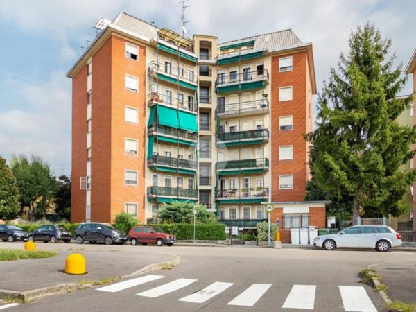 appartamento in vendita a Bollate in zona Cassina Nuova