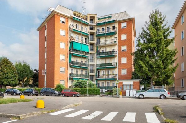 appartamento in vendita a Bollate in zona Cassina Nuova