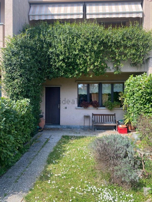 casa indipendente in vendita a Bollate