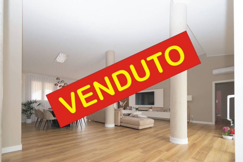 appartamento in vendita a Bollate in zona Cassina Nuova