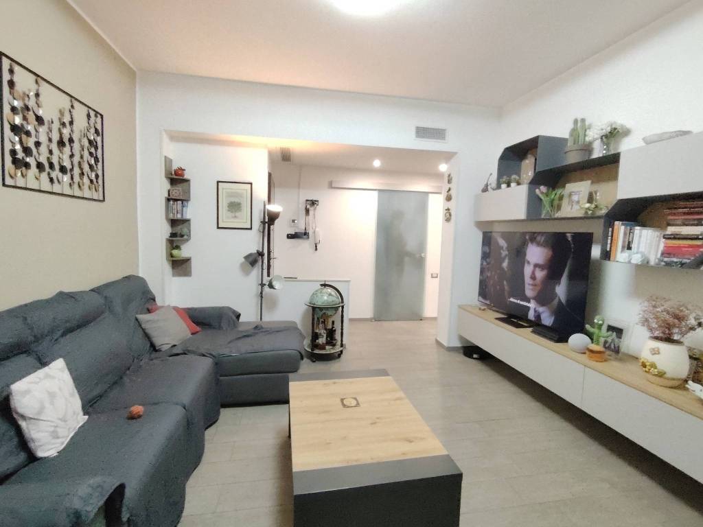 appartamento in vendita a Bollate in zona Cassina Nuova