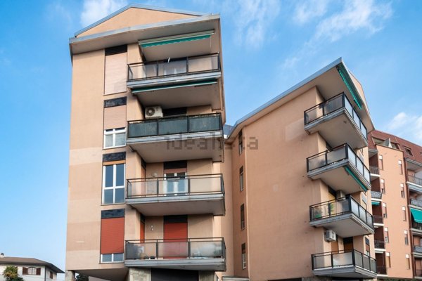 appartamento in vendita a Bollate in zona Ospiate