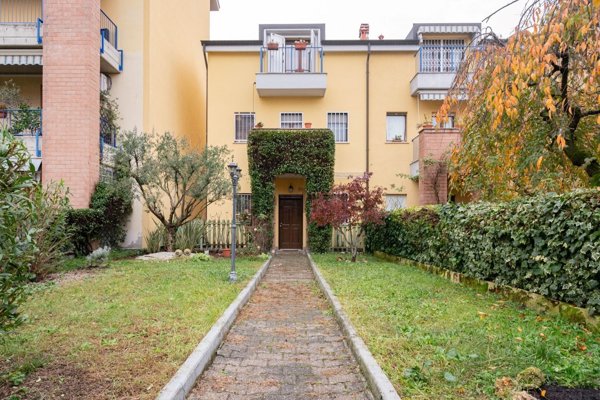 casa indipendente in vendita a Bollate