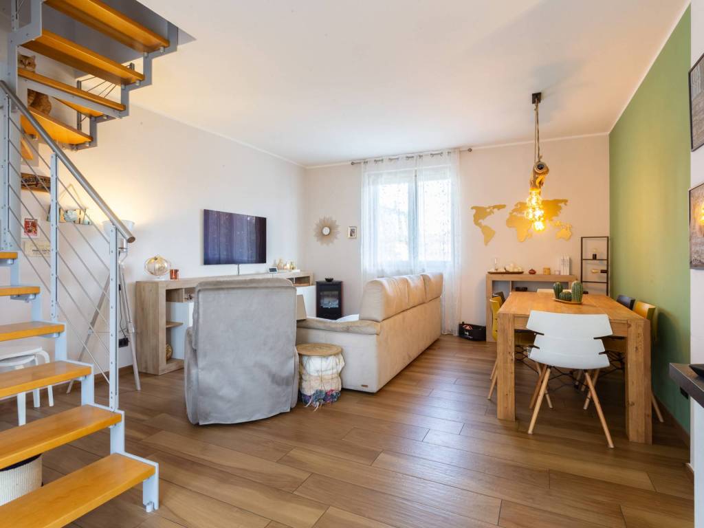 appartamento in vendita a Bollate in zona Castellazzo