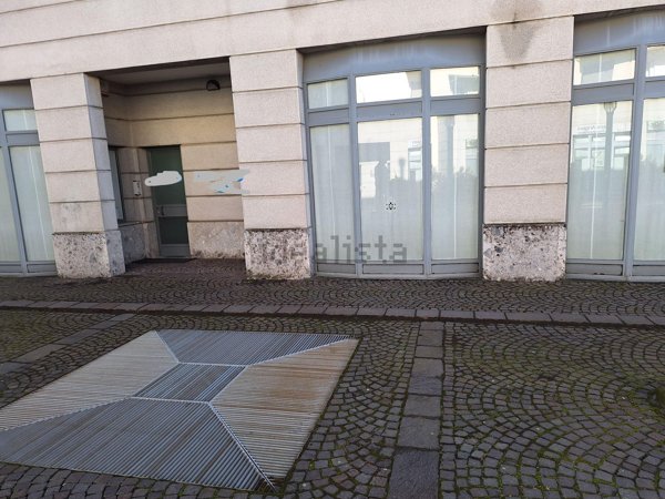 ufficio in vendita a Bollate