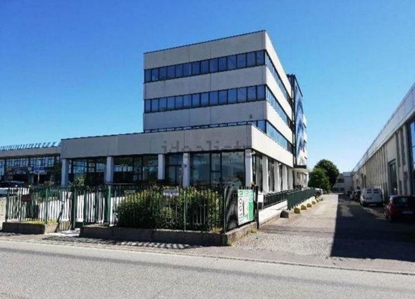 ufficio in vendita a Bollate in zona Ospiate