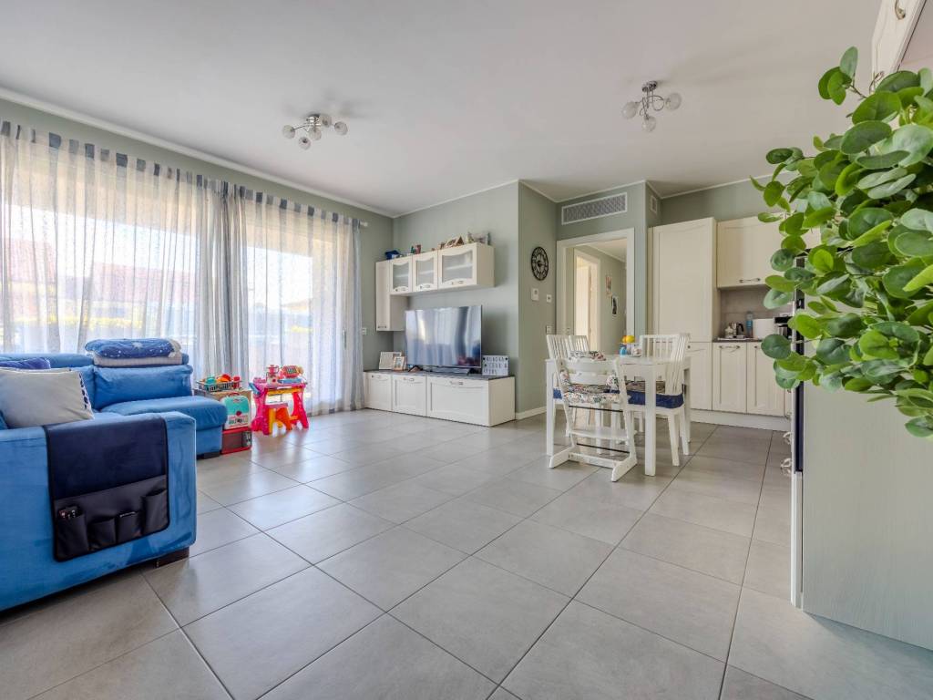 appartamento in vendita a Bollate in zona Cassina Nuova