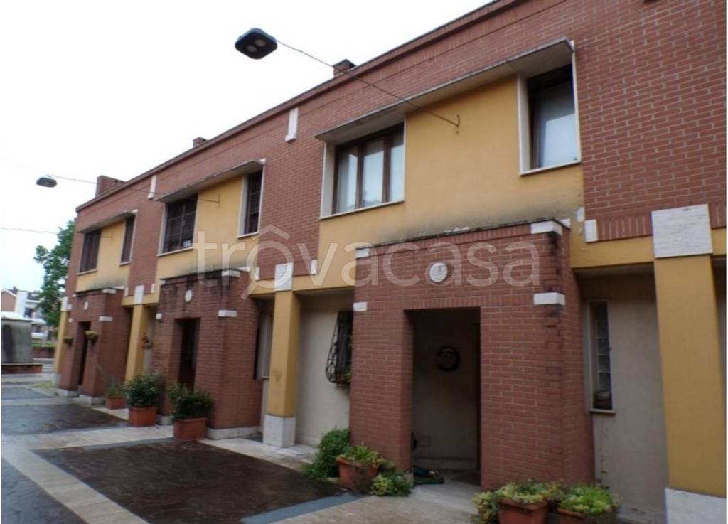 casa indipendente in vendita a Bollate